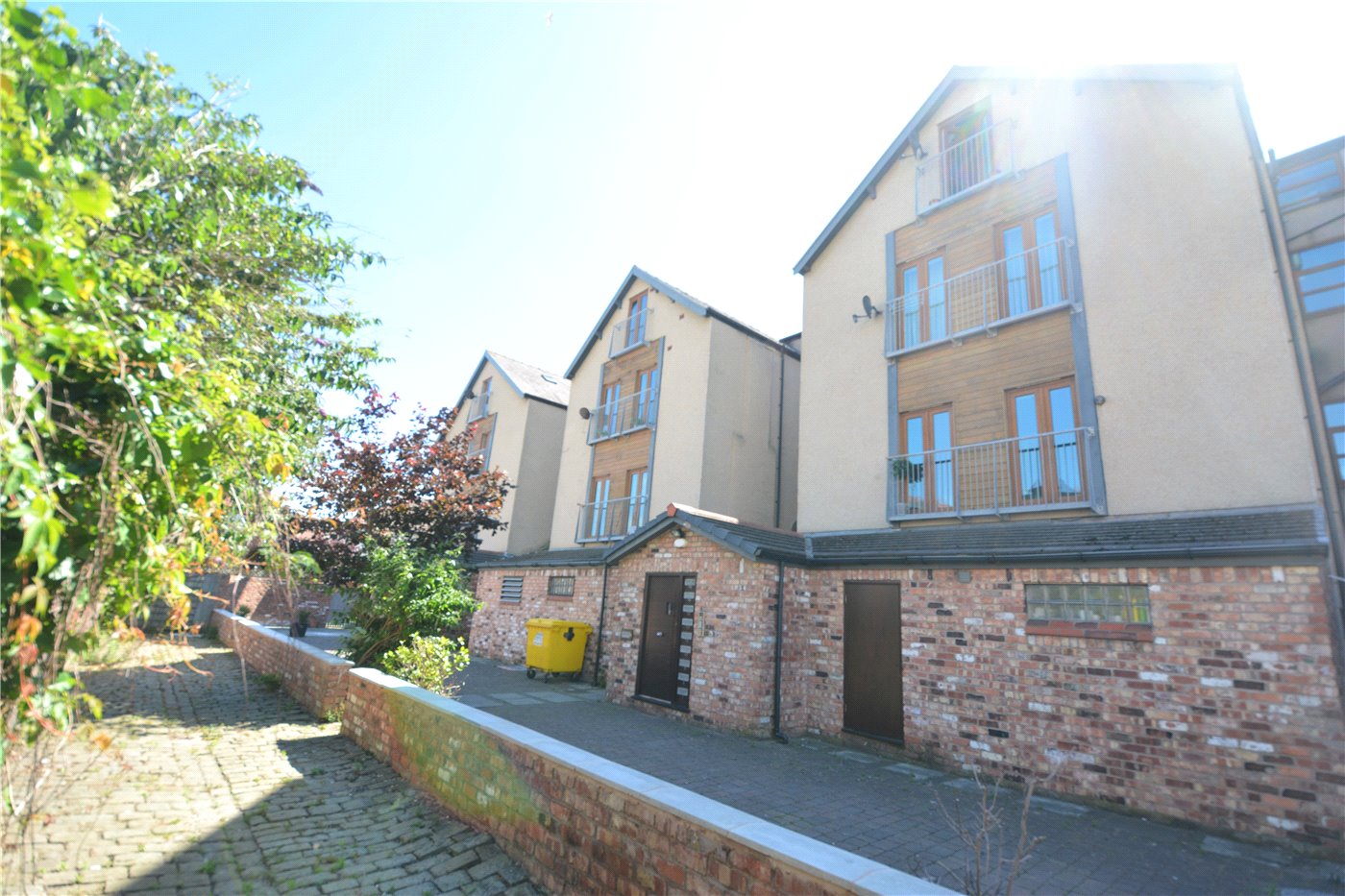 2 bedroom property for sale in Village Mews, Wallasey, Wirral, CH45 £