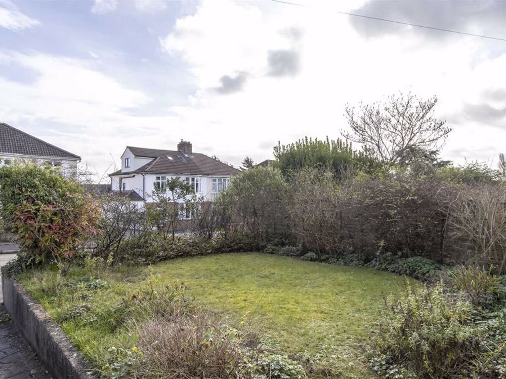 For sale 3 bedroom semidetached house, £445,000, Arbutus Drive