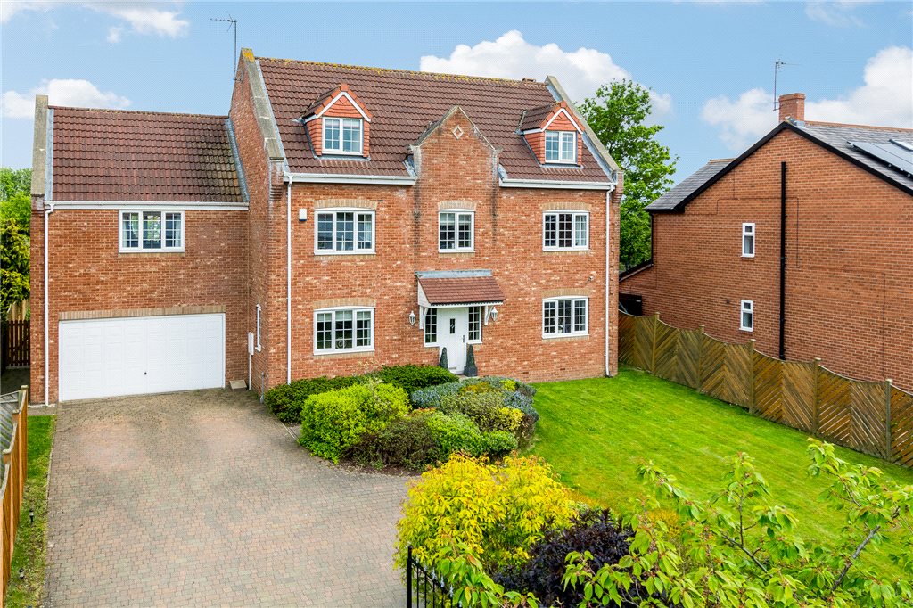 6 bedroom property for sale in Boroughbridge Road, Knaresborough, North