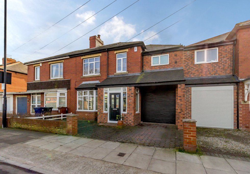 4 bedroom house for sale in Newton Road, High Heaton, Newcastle Upon