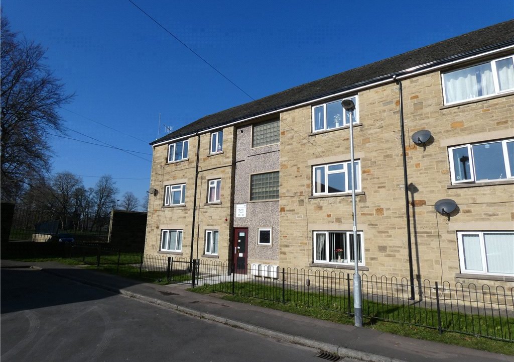 2 bedroom property for sale in Myrtle Court, Bingley, West Yorkshire