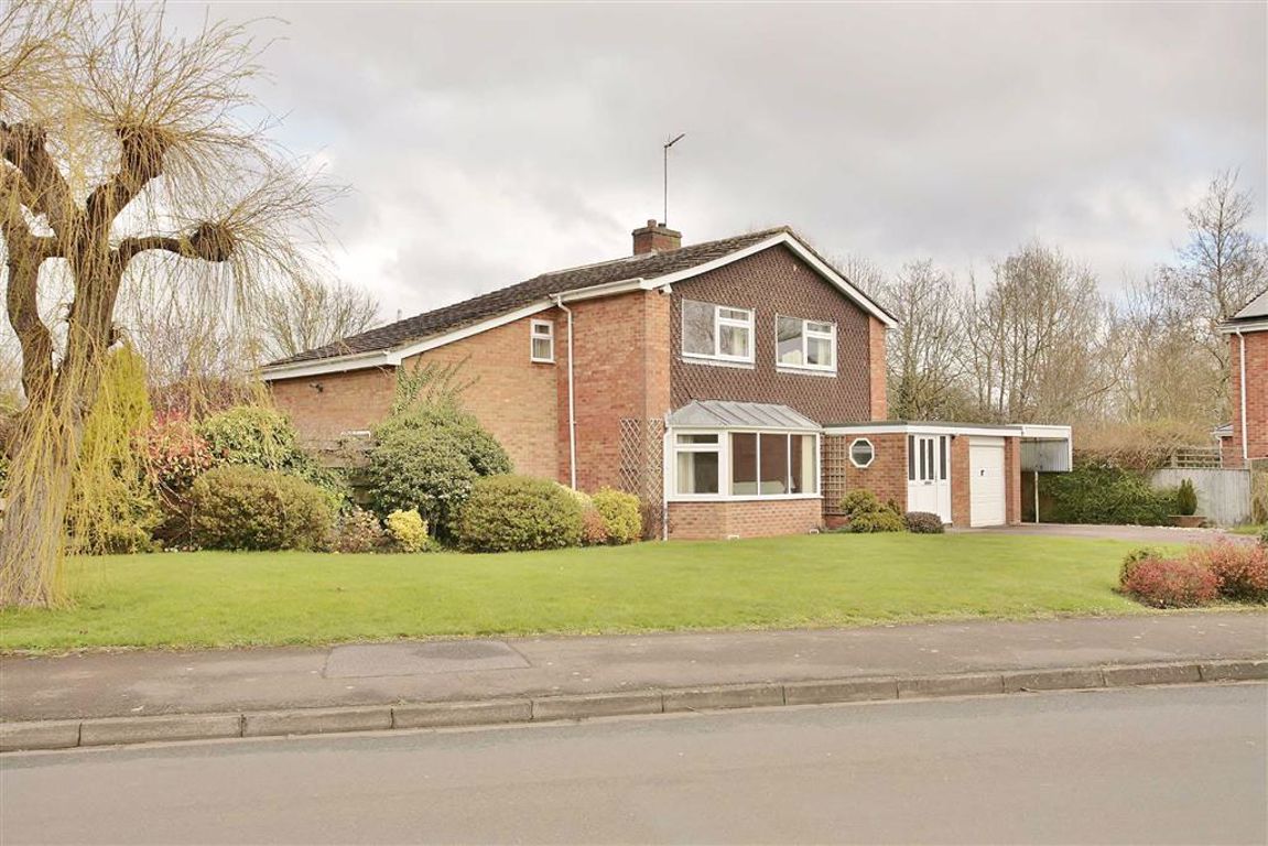 4 bedroom property for sale in Browning Road, Banbury £475,000