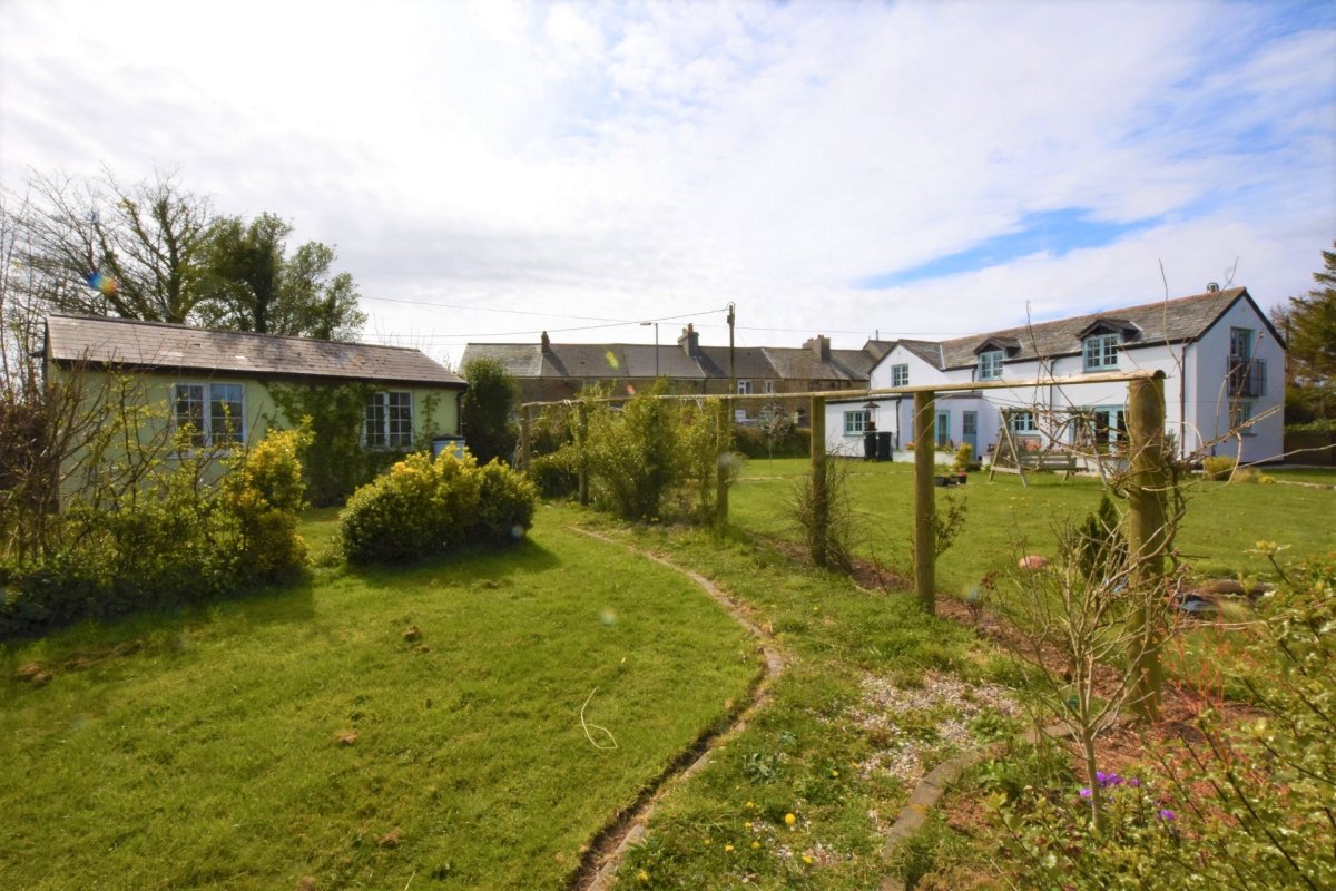 4 bedroom property for sale in Pengover, Liskeard, Cornwall, PL14