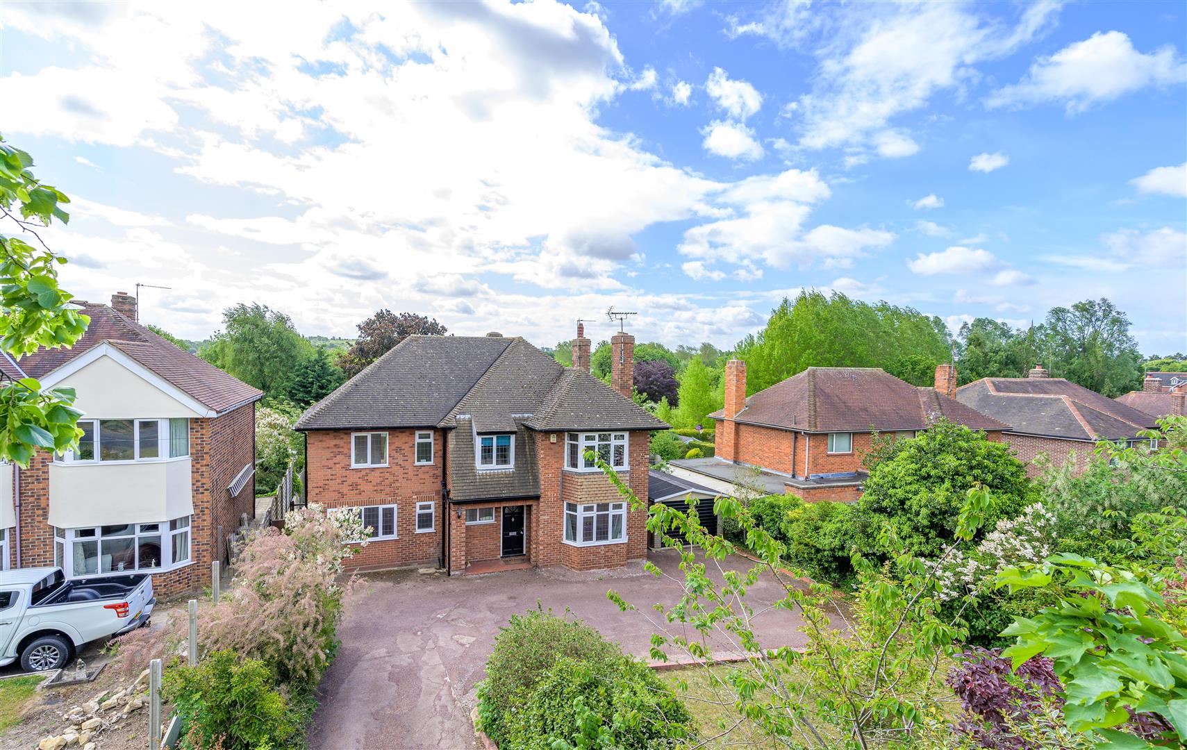 4 bedroom property for sale in Manthorpe Road, Grantham £485,000