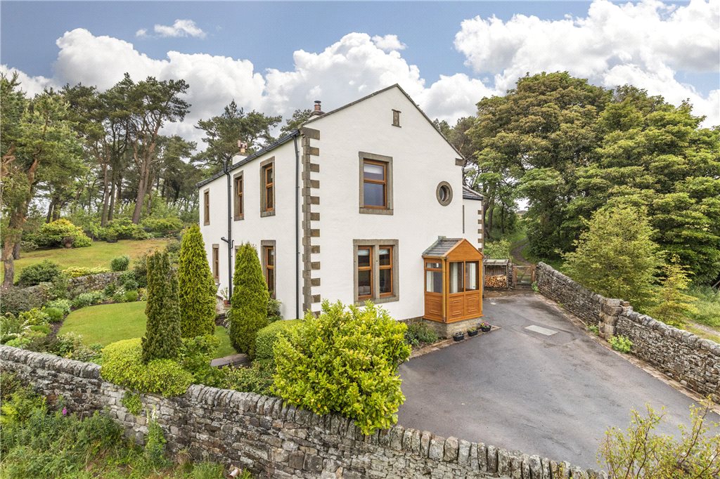 4 bedroom property for sale in Pinewood Lodge, Oldfield, Keighley, BD22