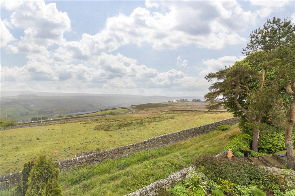 4 bedroom property for sale in Pinewood Lodge, Oldfield, Keighley, BD22