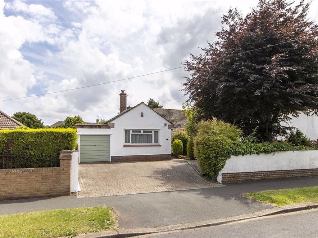 For sale 3 bedroom bungalow, £355,000, Charlton Lane, Brentry, Bristol
