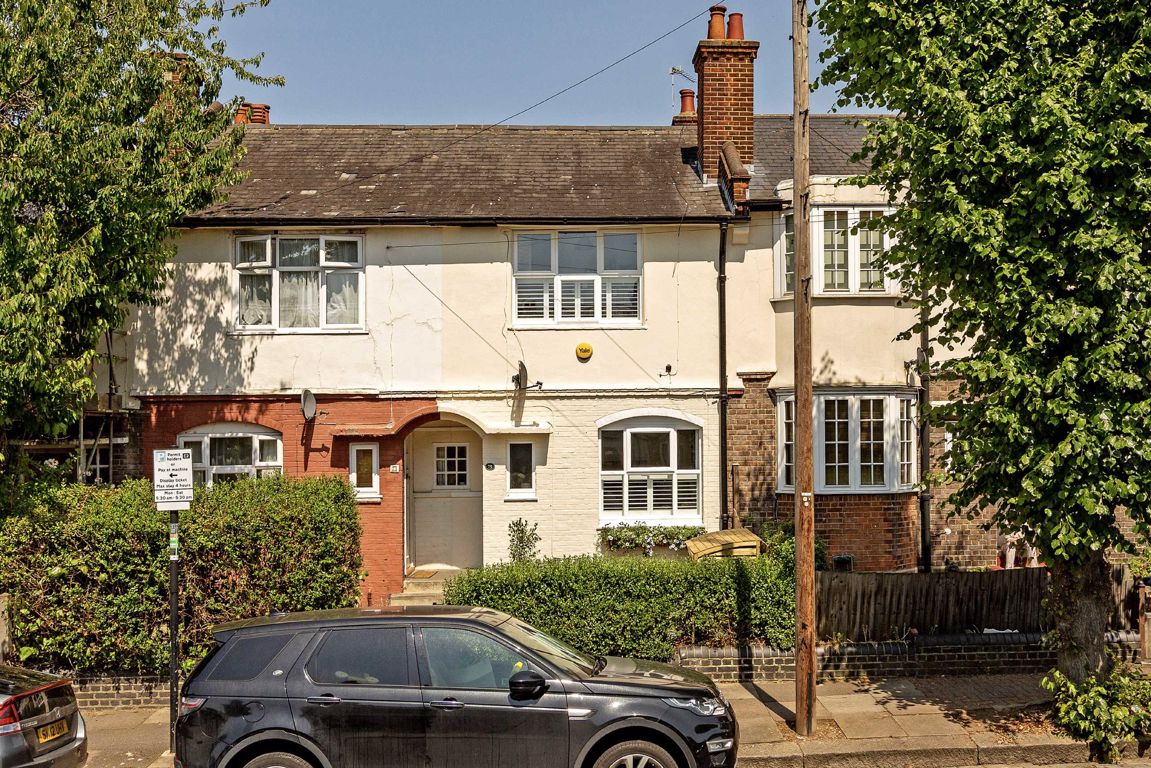 Jacksons 2 bedroom property for sale in Lessingham Avenue, Tooting
