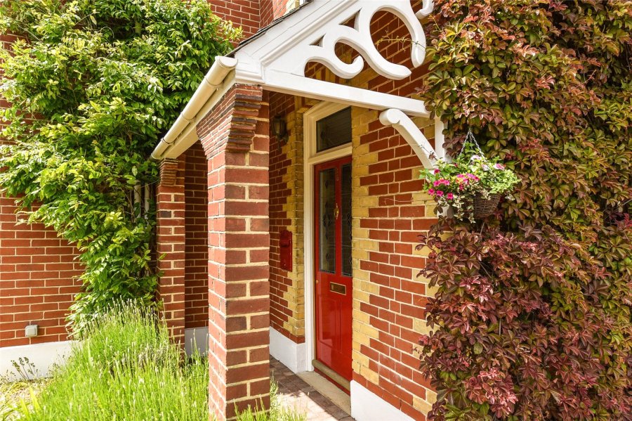 JacksonStops 4 bedroom property for sale in Redhill Road, Rowland's