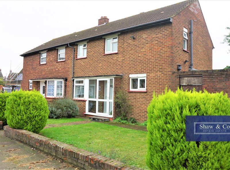2 bedroom property for sale in Drayton Court, West Drayton Road, Uxbridge, Middlesex £404,950