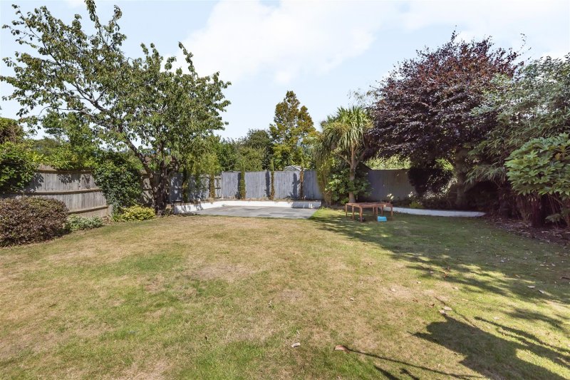 5 bedroom property for sale in Windlesham Gardens, ShorehamBySea
