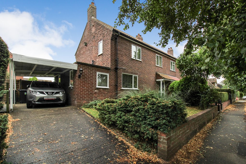 3 bedroom property for sale in Stockwell Grove, Knaresborough, North