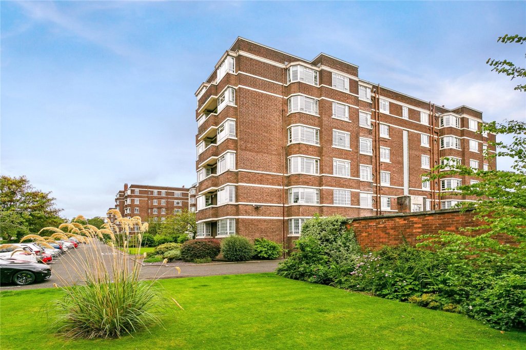 4 bedroom apartment for sale in Kelvin Court, Glasgow, G12. Rettie & Co.