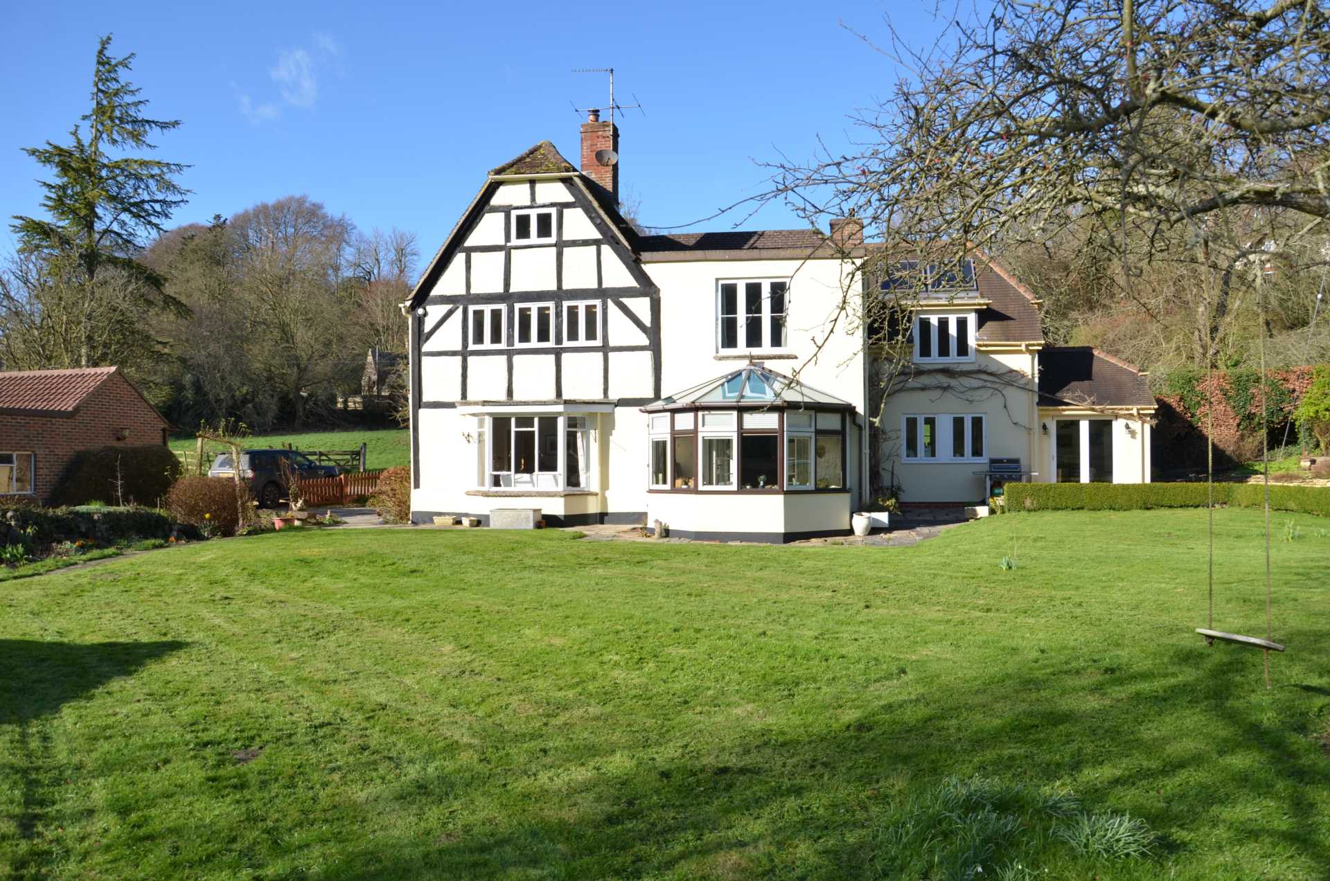 5 bedroom property for sale in Potterne Road, Devizes Guide price £