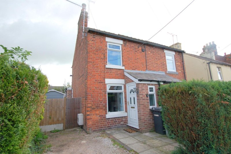 2 bedroom property for sale in New Street, Haslington, Crewe £140,000