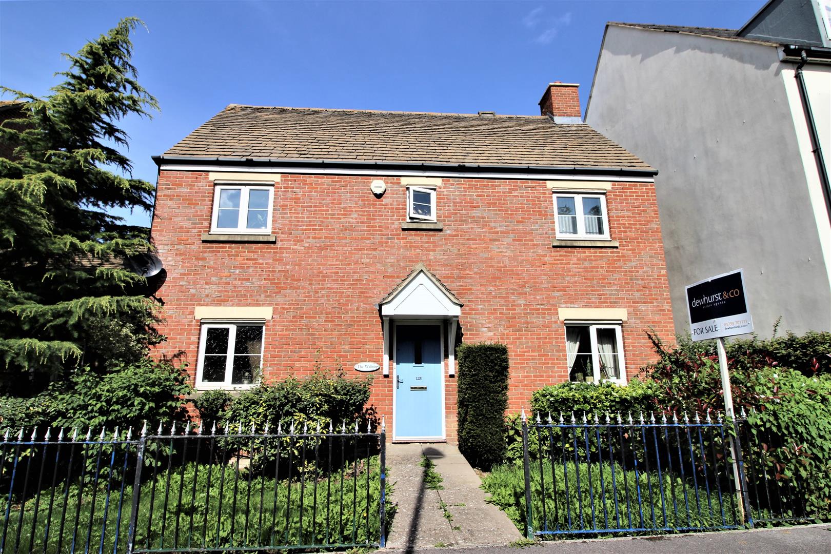 4 bedroom property for sale in Redhouse Way, Redhouse, Swindon £319,995