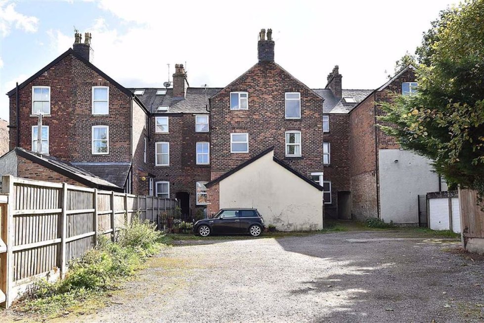 1 bedroom property for sale in Park Lane, Macclesfield Guide price £