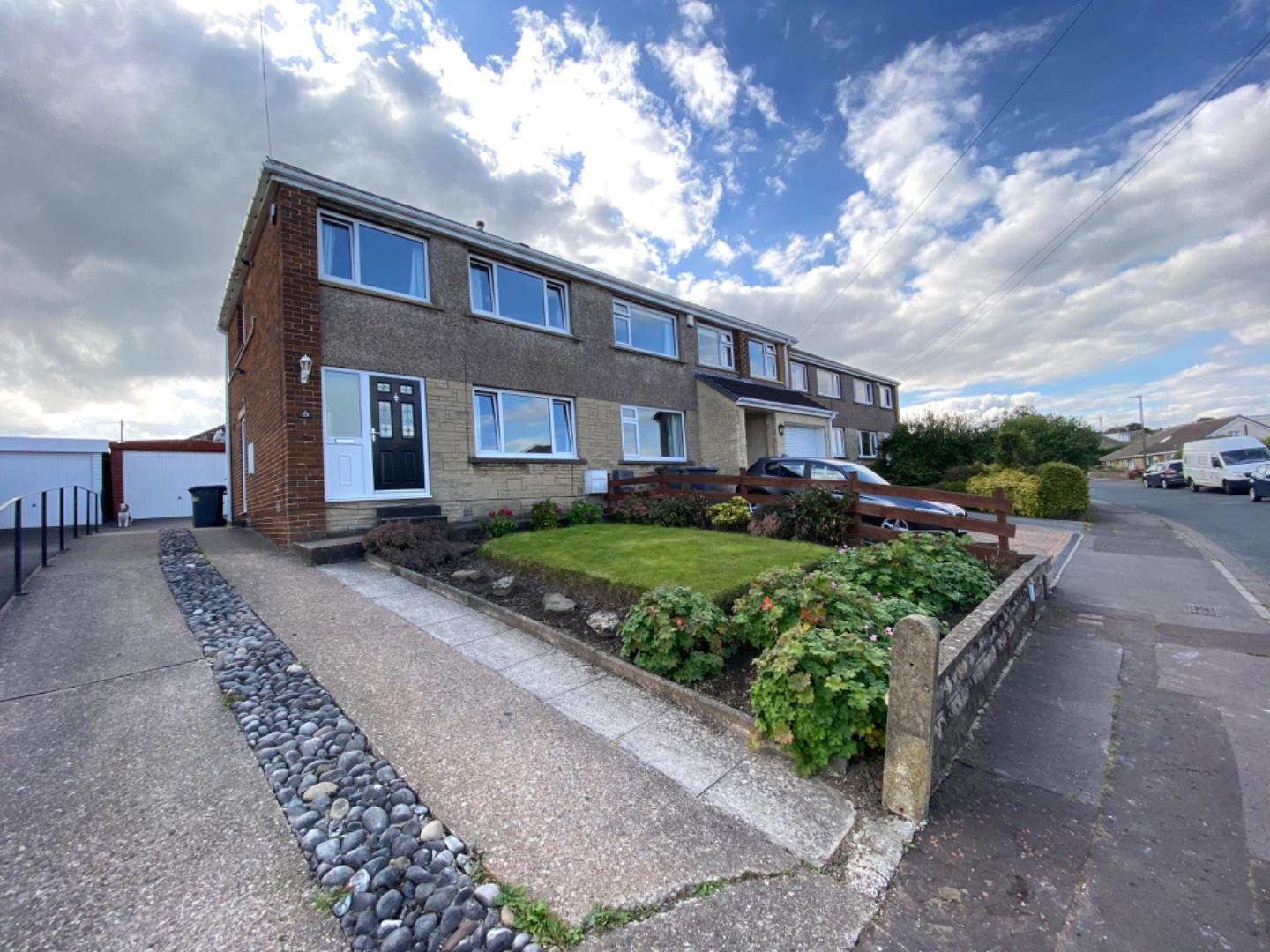 3 bedroom property for sale in Chiltern Avenue, Huddersfield £199,950