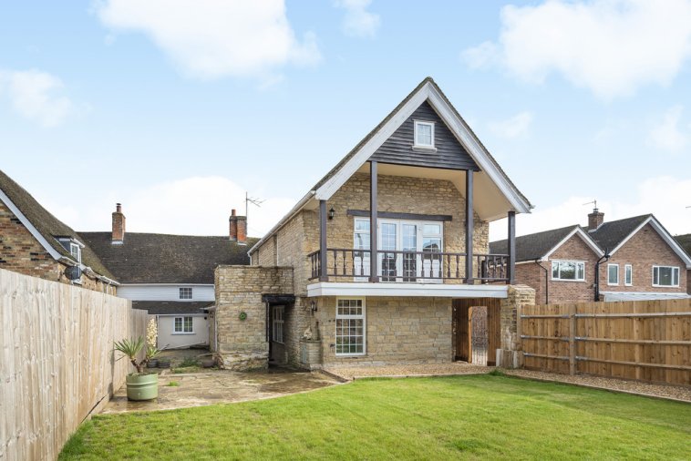 4 bedroom property for sale in The Manor House, Home Close, Sharnbrook