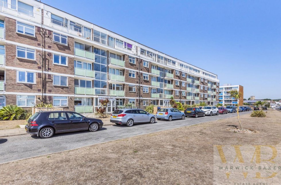 2 bedroom property for sale in Atlantic Court, Shoreham-By-Sea - Offers in excess of £280,000