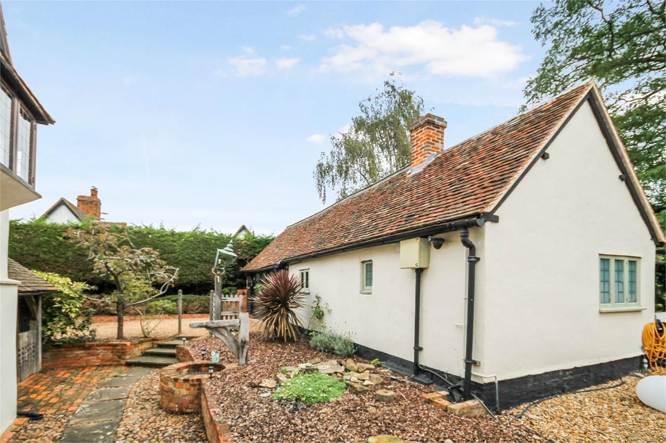 5 bedroom property for sale in Willington Road, Cople, Bedford £875,000