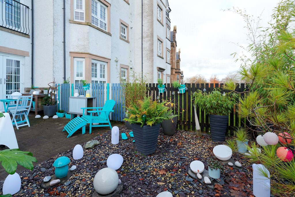 3 bedroom house for sale in Parklands Oval, Crookston, Glasgow, G53