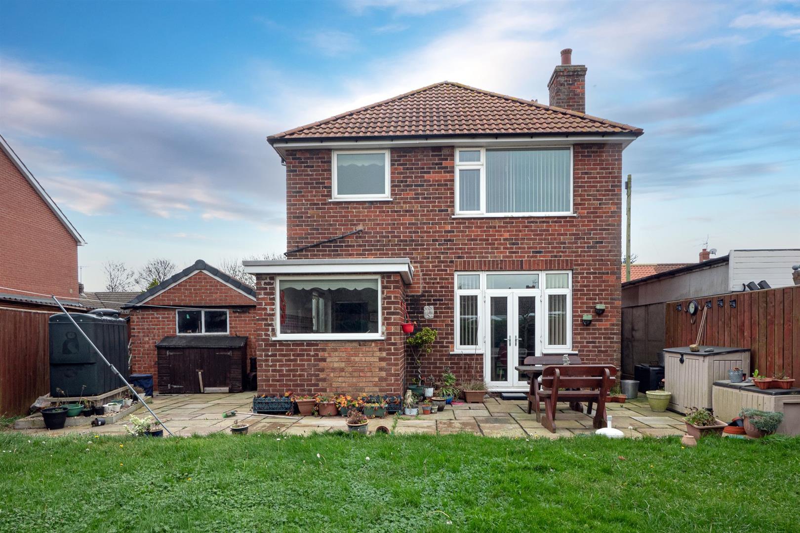 3 bedroom property for sale in Leys Lane, Skipsea, Driffield £200,000