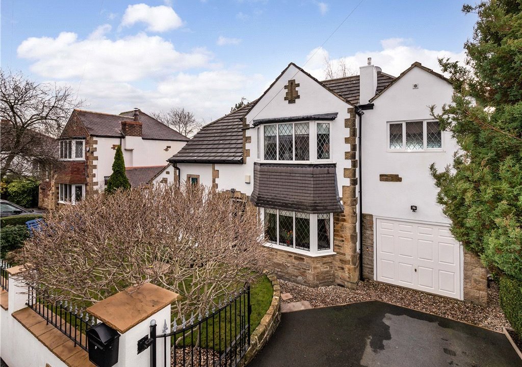 4 bedroom property for sale in Southlands Avenue, Bingley, BD16 £445,000
