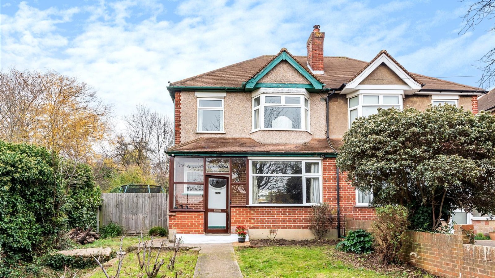 3 bedroom property for sale in Hobart Road, Worcester Park Offers in