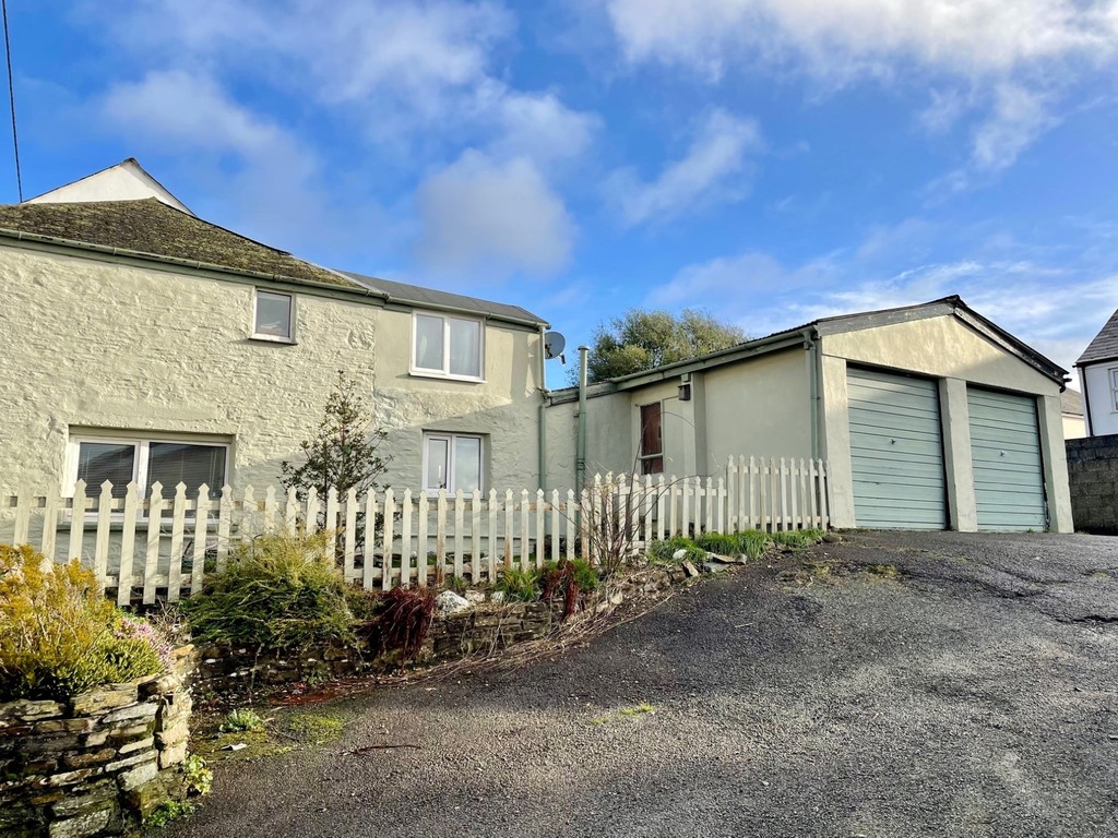 3 bedroom property for sale in Bere Alston £149,950