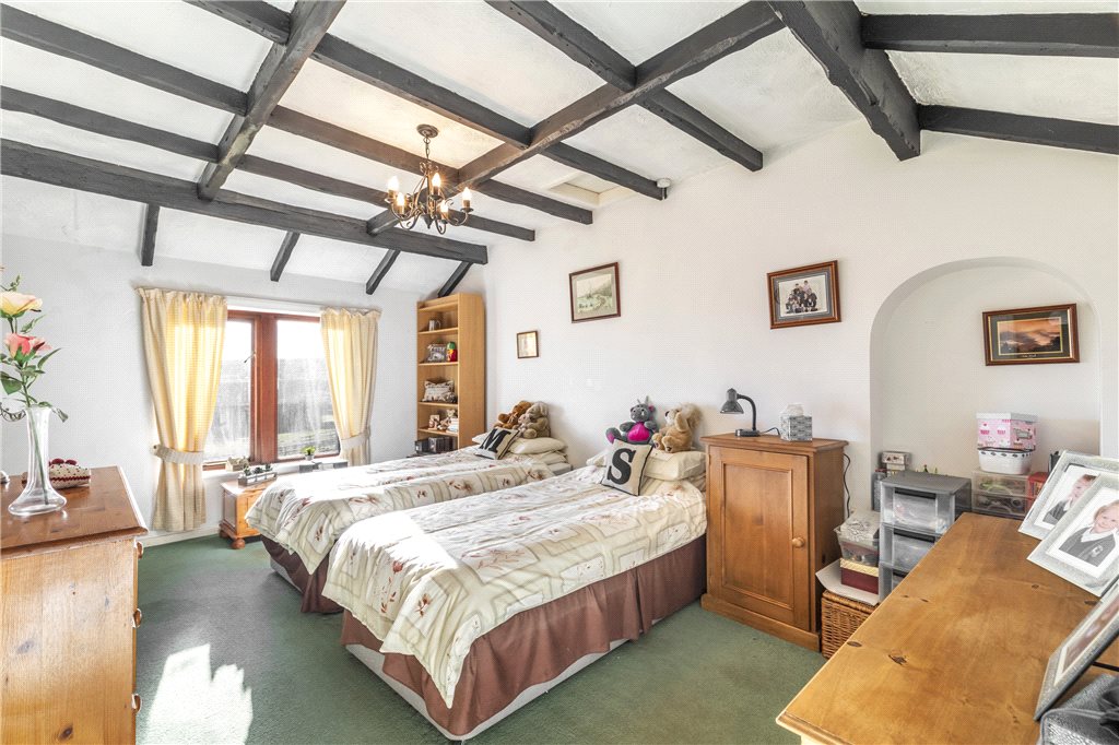 4 bedroom property for sale in Upper Marsh Lane, Oxenhope, Keighley