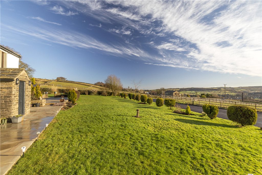 4 bedroom property for sale in Upper Marsh Lane, Oxenhope, Keighley