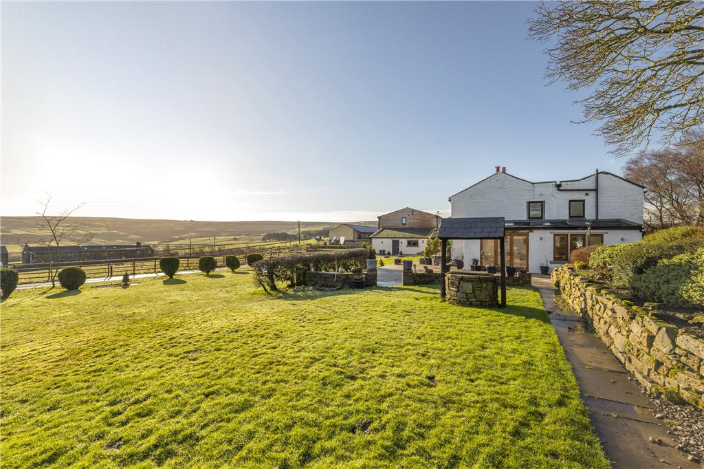 4 bedroom property for sale in Upper Marsh Lane, Oxenhope, Keighley