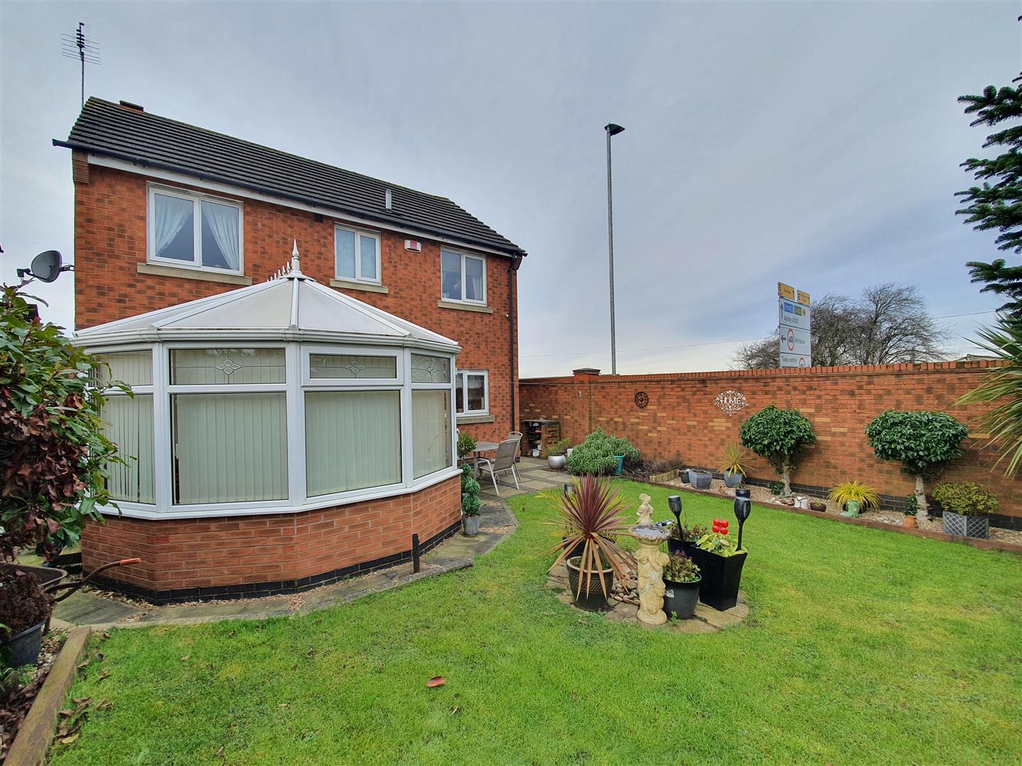 4 bedroom property for sale in Crowson Close, Shepshed, Leicestershire