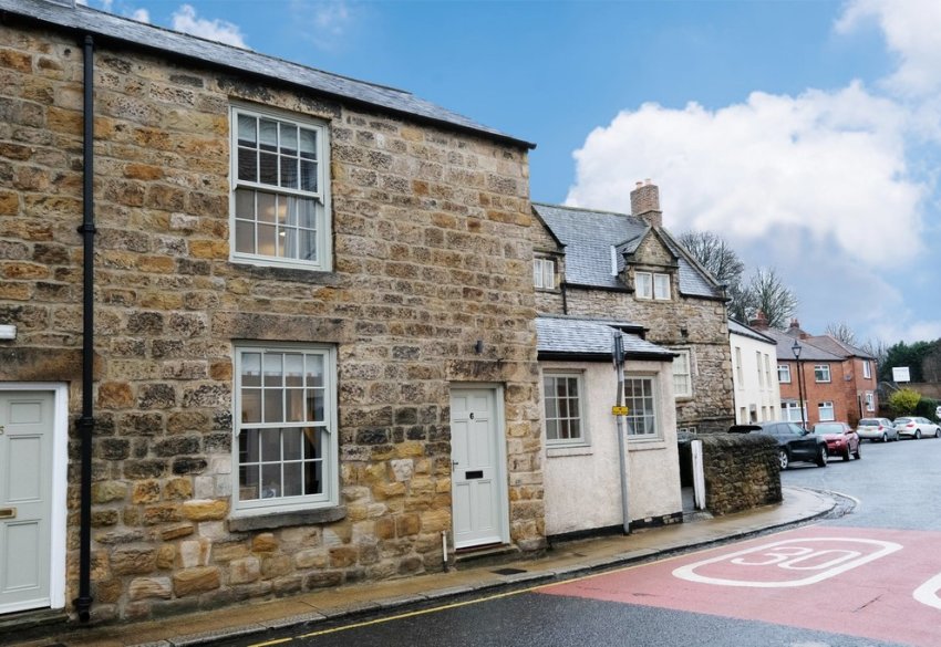 2 bedroom property for sale in Hexham, Northumberland Guide price £