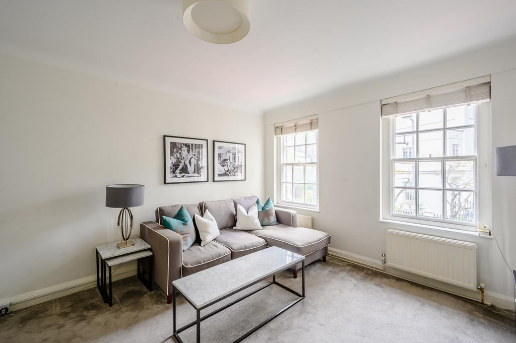 Two  Bedroom Apartment  To Let   Fulham Road SW3 Image 3
