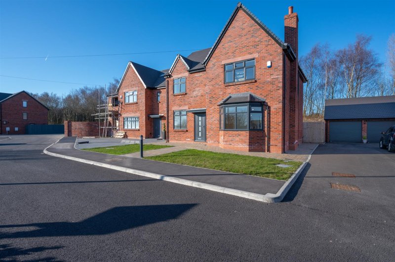 5 bedroom property for sale in Water Tower Drive, Eccleston Park