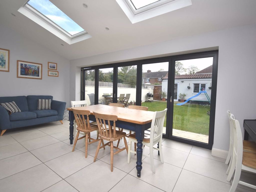 For sale 3 bedroom end of terrace house, £465,000, Stoneleigh Road