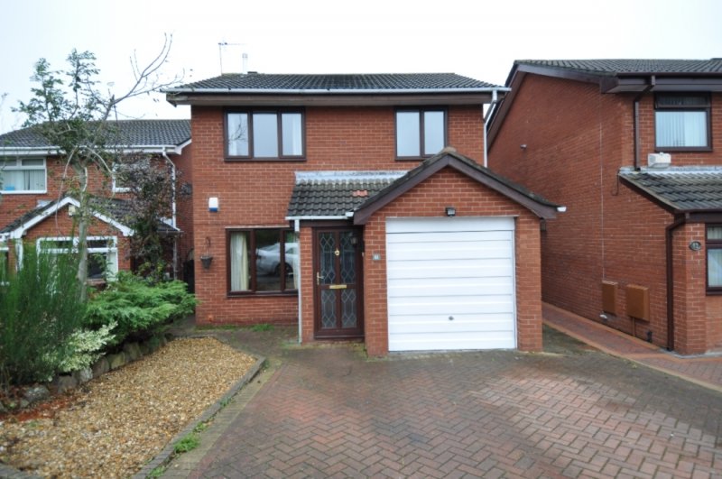 3 bedroom property to let in Thorns Drive, Greasby, Wirral, CH49 £825 pcm