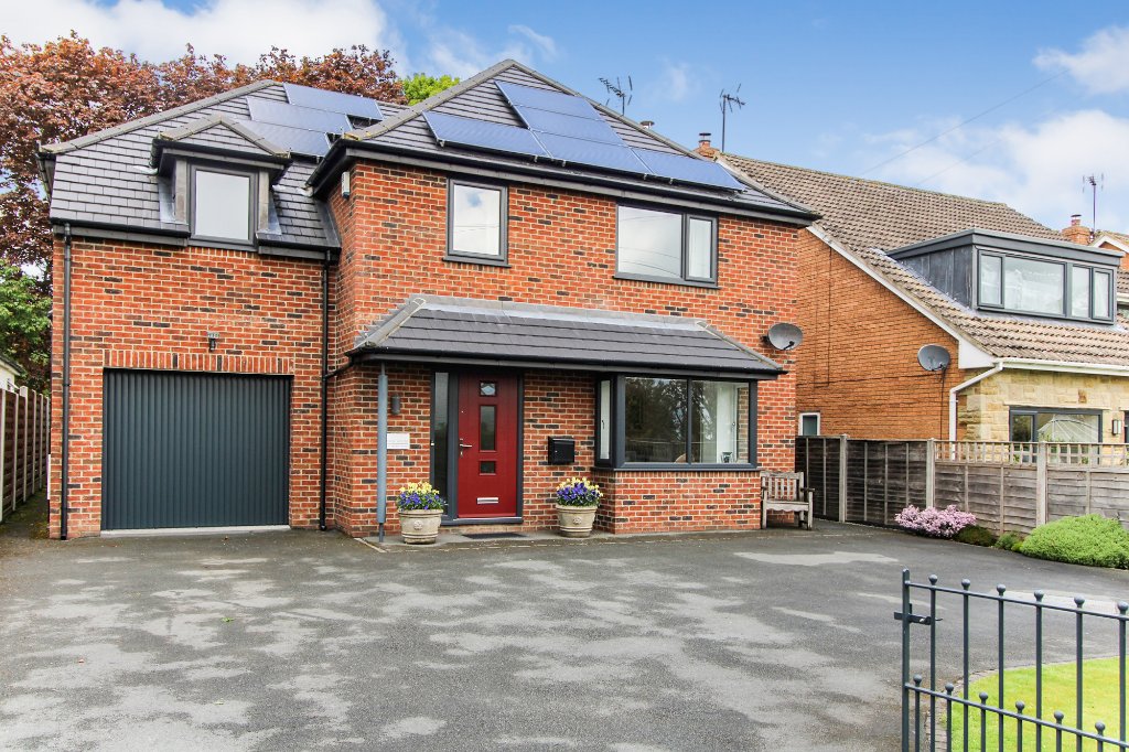 5 bedroom property for sale in Wetherby Road, Knaresborough, HG5