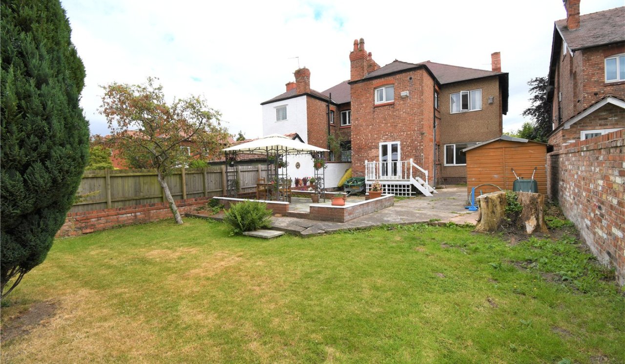 6 bedroom property for sale in Waterpark Road, Prenton, Wirral, CH42