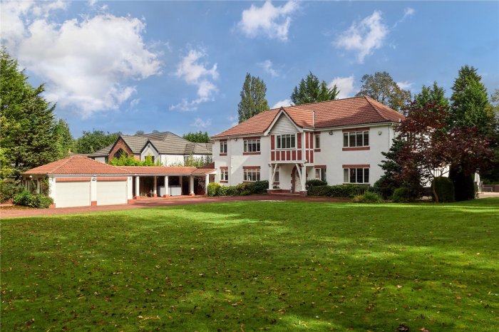 Jackson Stops 6 Bedroom Property For Sale In Brooks Drive Hale Barns Wa15 Offers In Excess Of 2 500 000 Jackson Stops 6 Bedroom Property For Sale In Brooks Drive Hale Barns Wa15 Offers In Excess Of 2 500 000