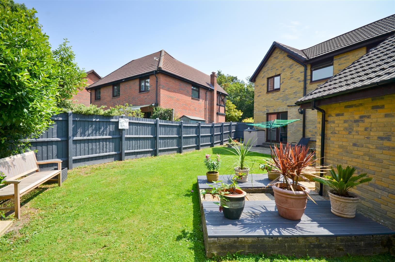 4 bedroom property for sale in East Cowes, Isle of Wight £450,000