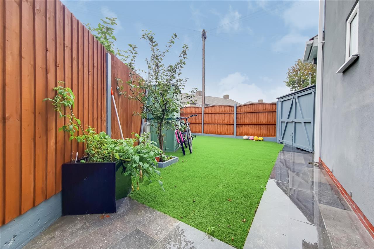 4 bedroom property for sale in Elstow Road, Dagenham, Dagenham £455,000