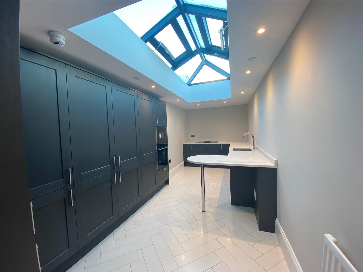 2 bedroom property to let in Preston Towers, Preston Road, North