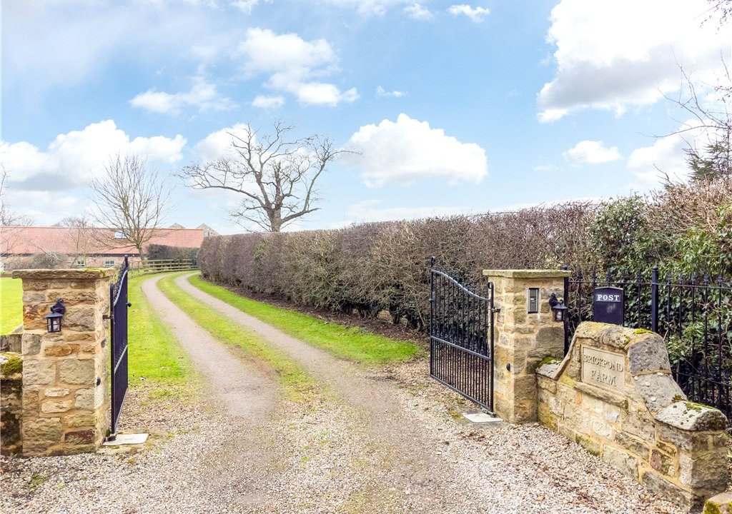 4 bedroom property for sale in Potterton Lane, Barwick in Elmet, Leeds
