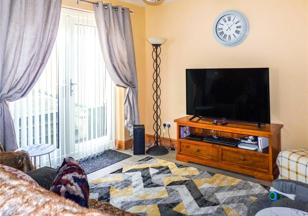 3 bedroom property for sale in Hillside Avenue, Oakworth, Keighley