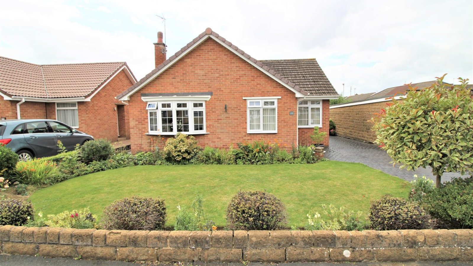 3 bedroom property for sale in Fraser Close, Nythe, Swindon Offers in