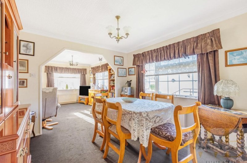 2 bedroom property for sale in Willowbrook Park, Lancing £240,000