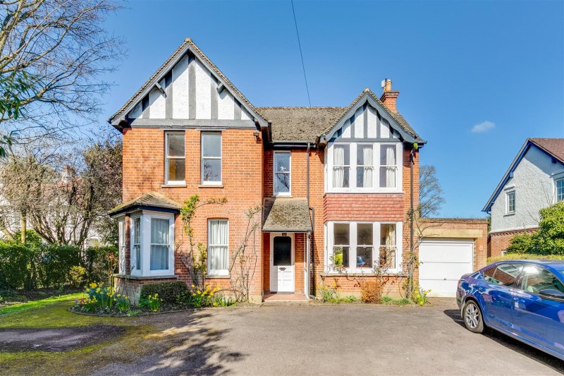 4 bedroom property for sale in Baldock Road, Letchworth Garden City